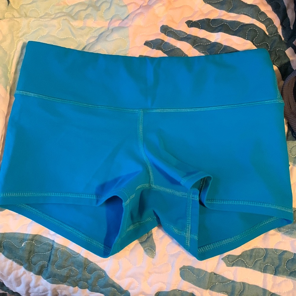 Blue fleo shorts
